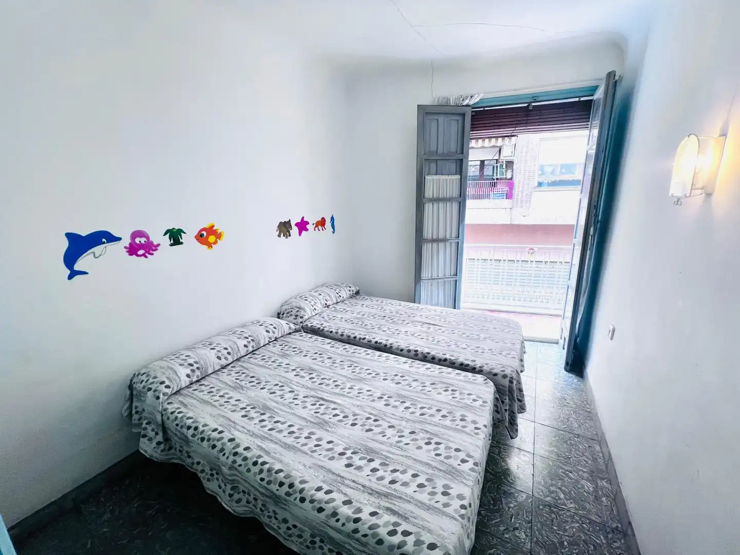 Habitación de Edificio en venta en Santa Pola