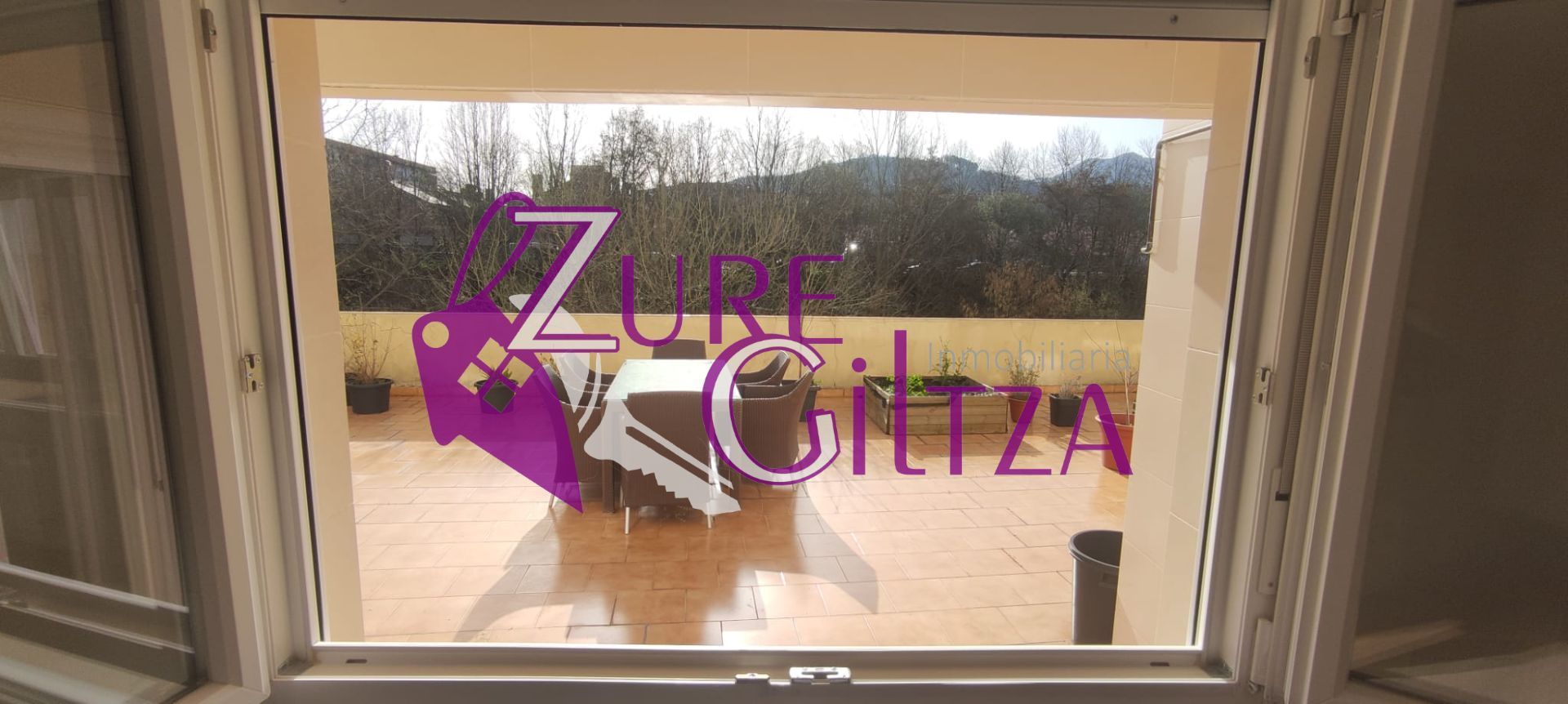 Piso en venta en Amorebieta-Etxano con Calefacción, Terraza y Trastero