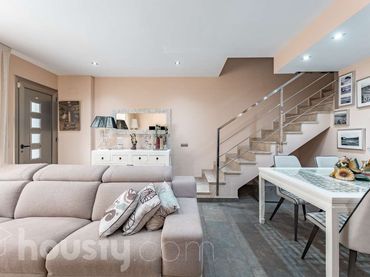 Terraced house with balcony for sale in Saligar .