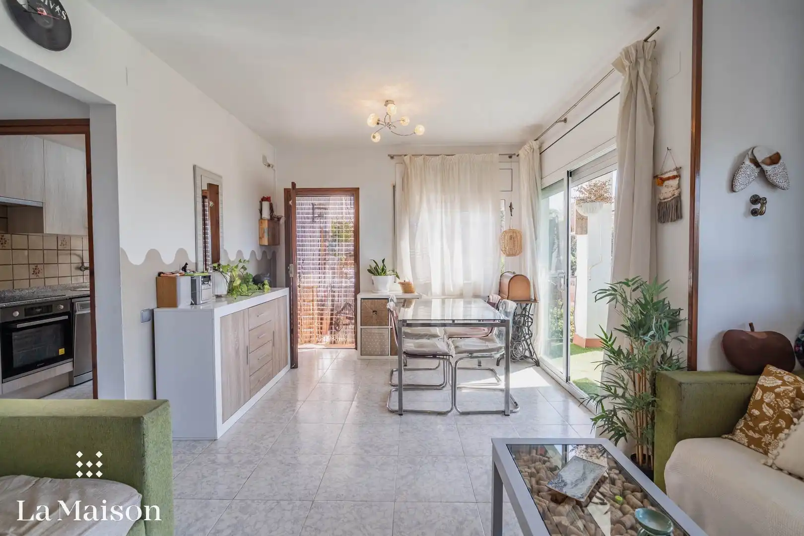 Menjador de Casa o xalet en venda en Dosrius amb Calefacció, Jardí privat i Terrassa