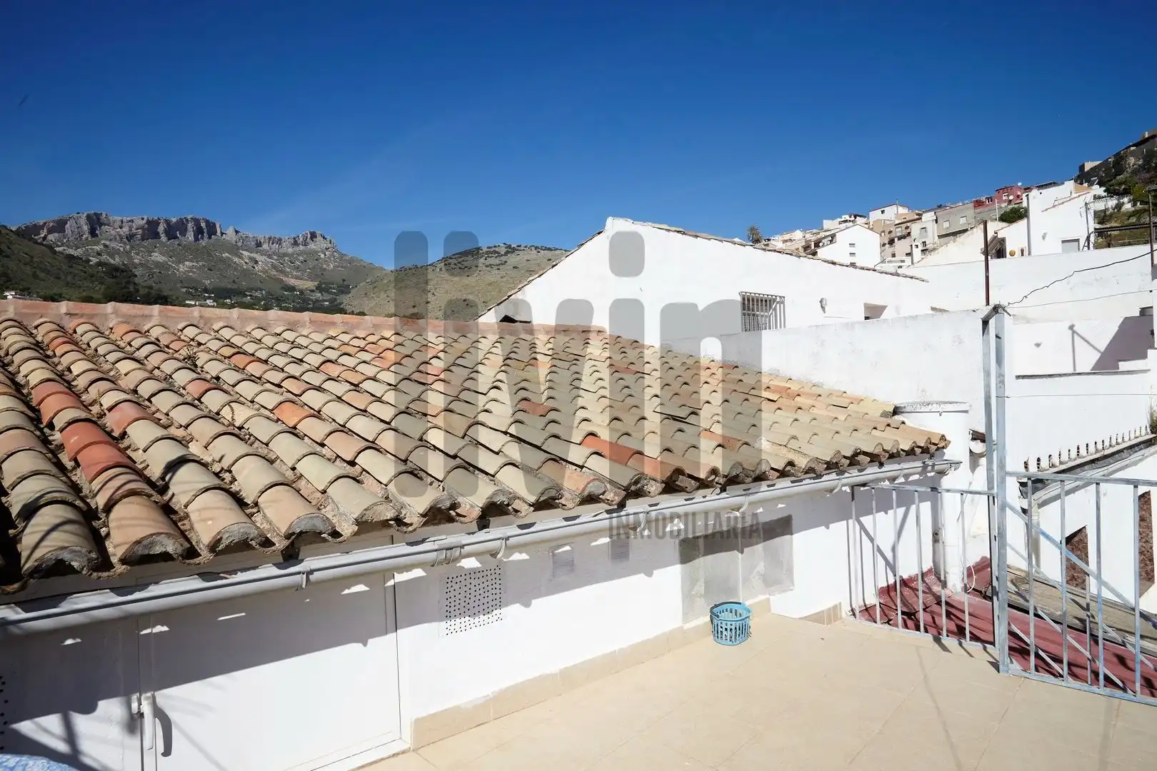 Vista exterior de Casa adosada en venda en Jaén