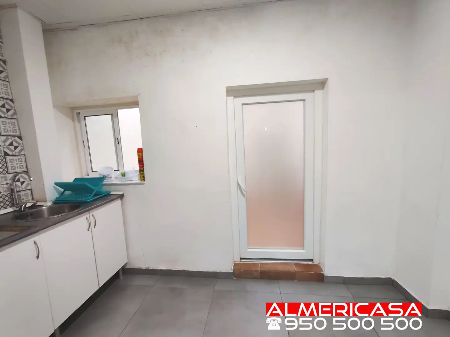Casa adosada en venta en Almería con Jardín privado