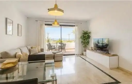 Sala de estar de Edificio en venta en Manilva