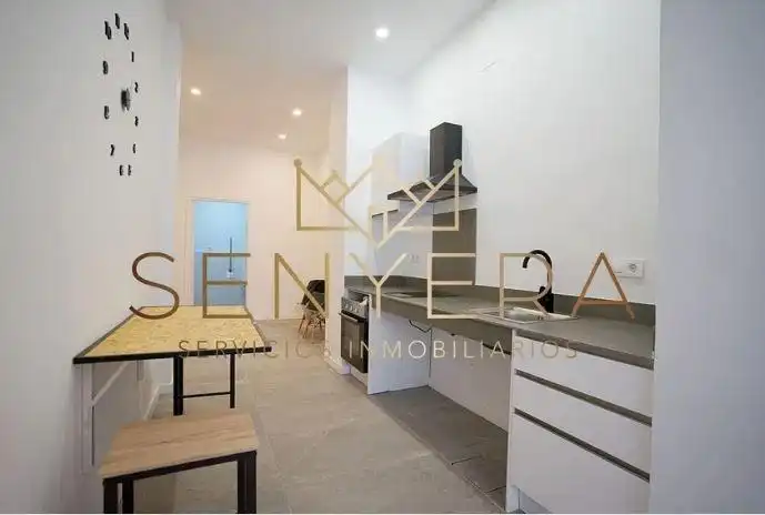 Kitchen of Study for sale in Valencia  with Air Conditioner, Terrace and Furnished