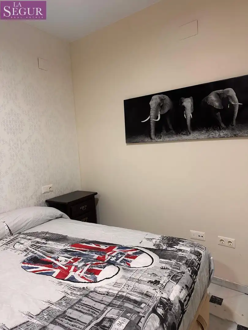 Dormitori de Apartament en venda en Cádiz