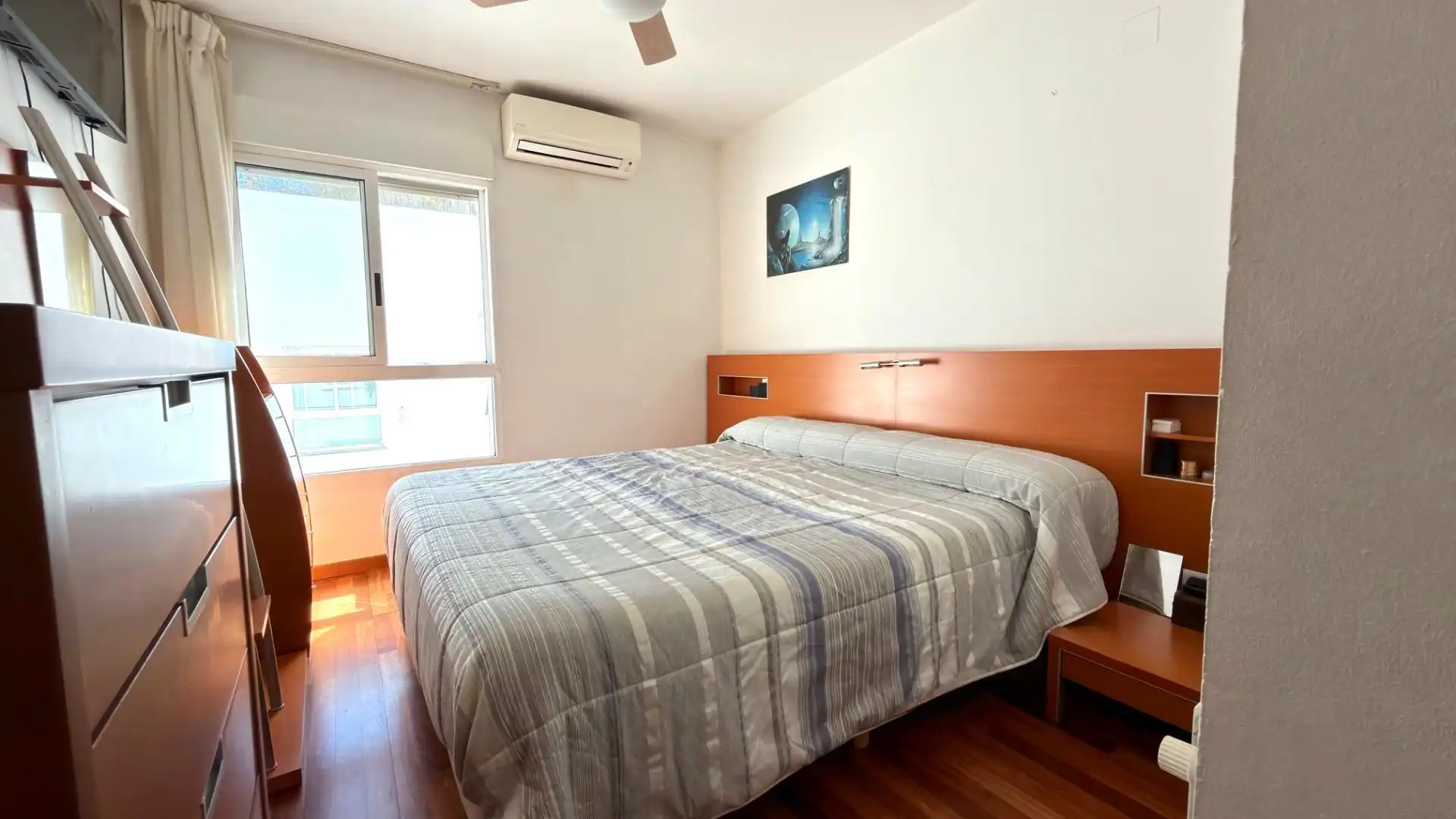 Bedroom of Attic for sale in Burjassot  with Air Conditioner, Heating and Terrace