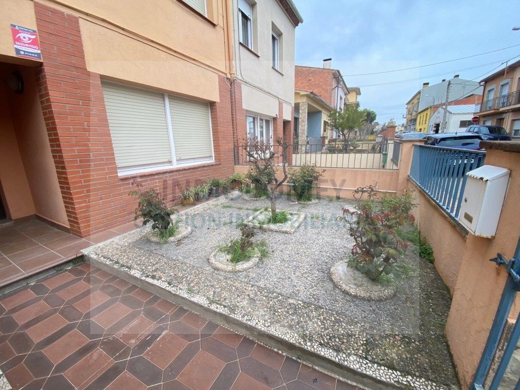 Houses for sale in Calle Ramon Muntaner, 13