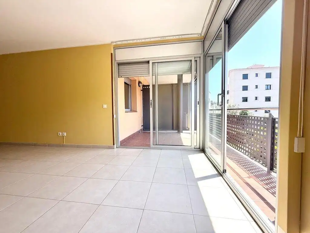 Terrasse von Wohnungen zum Verkauf in Figueres mit Klimaanlage, Heizung und Terrasse
