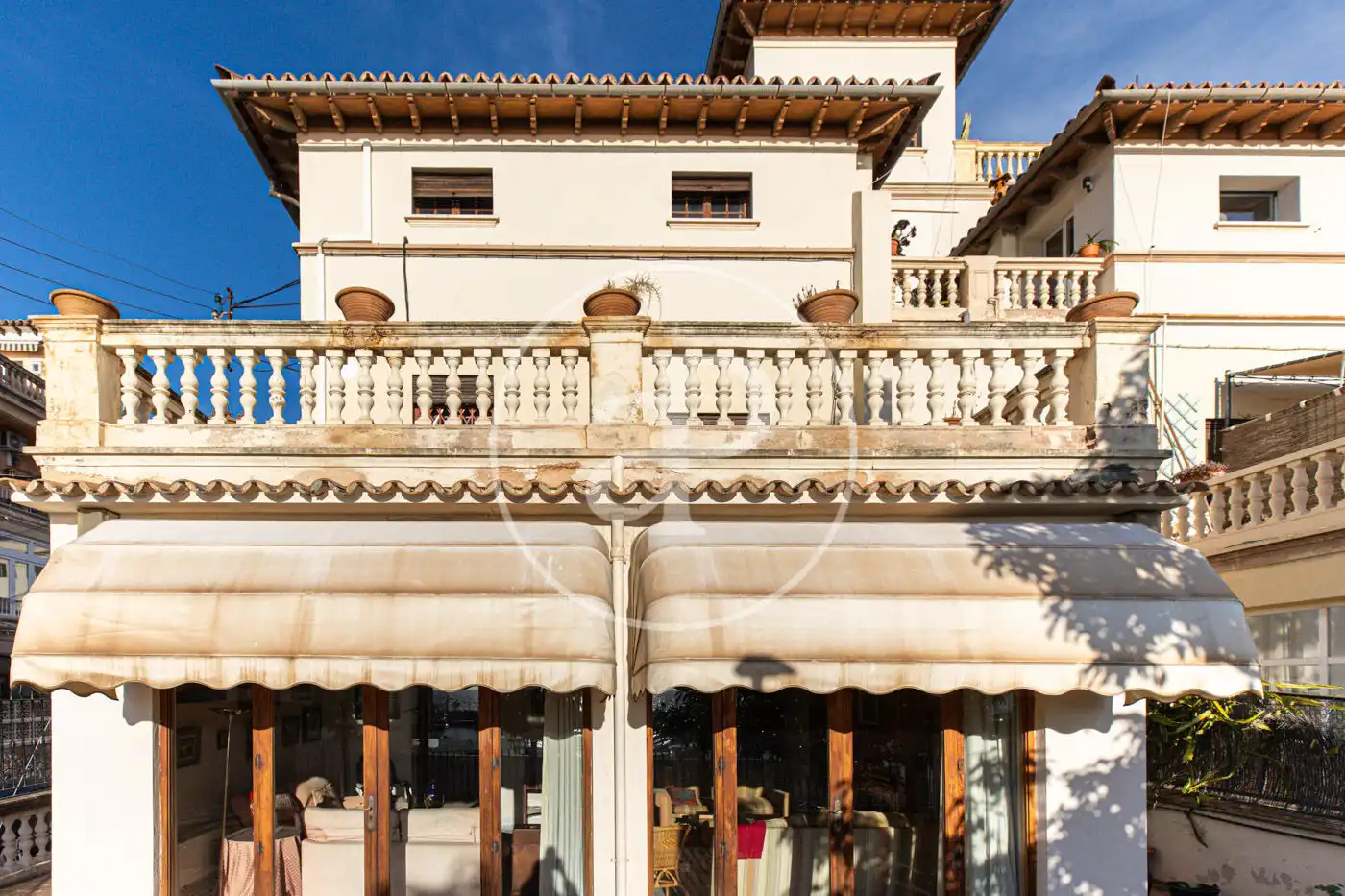 Houses for sale in Carrer de Victorio Luzuriaga, Sant Agustí