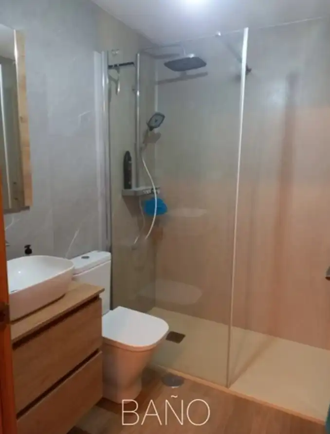 Badezimmer von Wohnung zum Verkauf in Vegas de Matute mit Klimaanlage, Heizung und Parkett