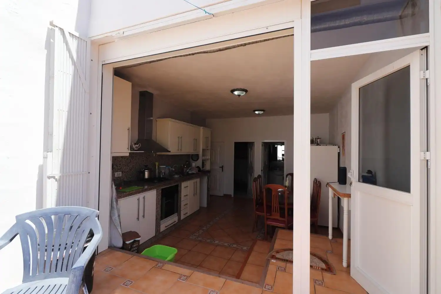 Cuina de Casa o xalet en venda en Granadilla de Abona amb Jardí privat, Terrassa i Jacuzzi