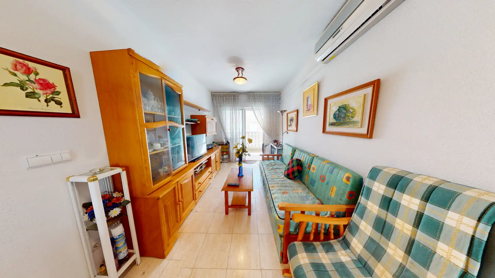 Wohnzimmer von Wohnung zum Verkauf in Torrevieja mit Klimaanlage, Heizung und Möbliert