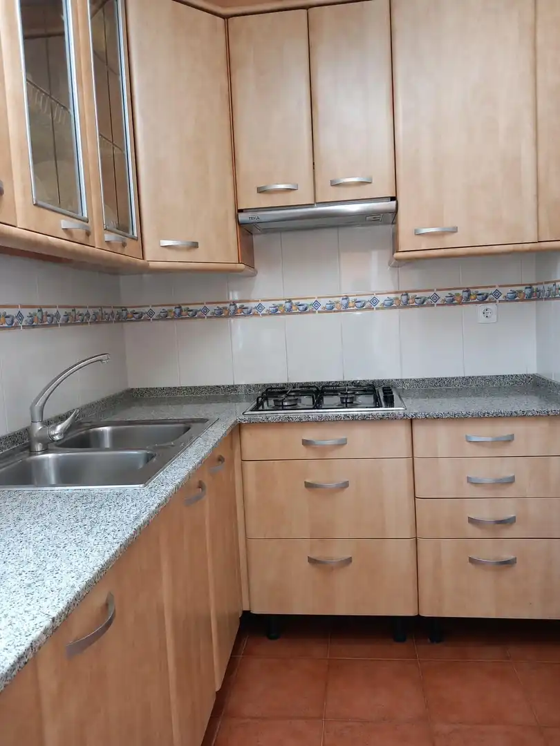 Cuina de Casa o xalet en venda en Torrelles de Foix amb Calefacció i Traster