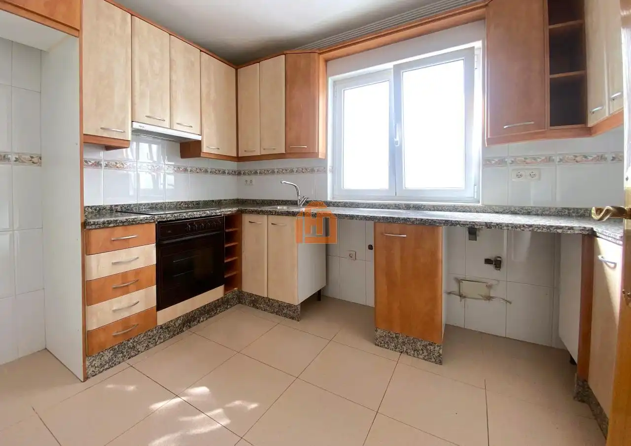 Cocina de Piso en venta en León Capital  con Calefacción, Parquet y Terraza