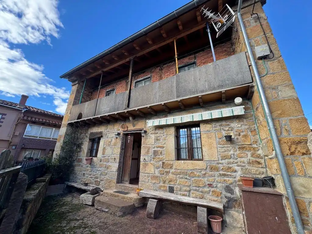 Vista exterior de Casa o chalet en venta en Arenas de Iguña con Calefacción, Jardín privado y Terraza