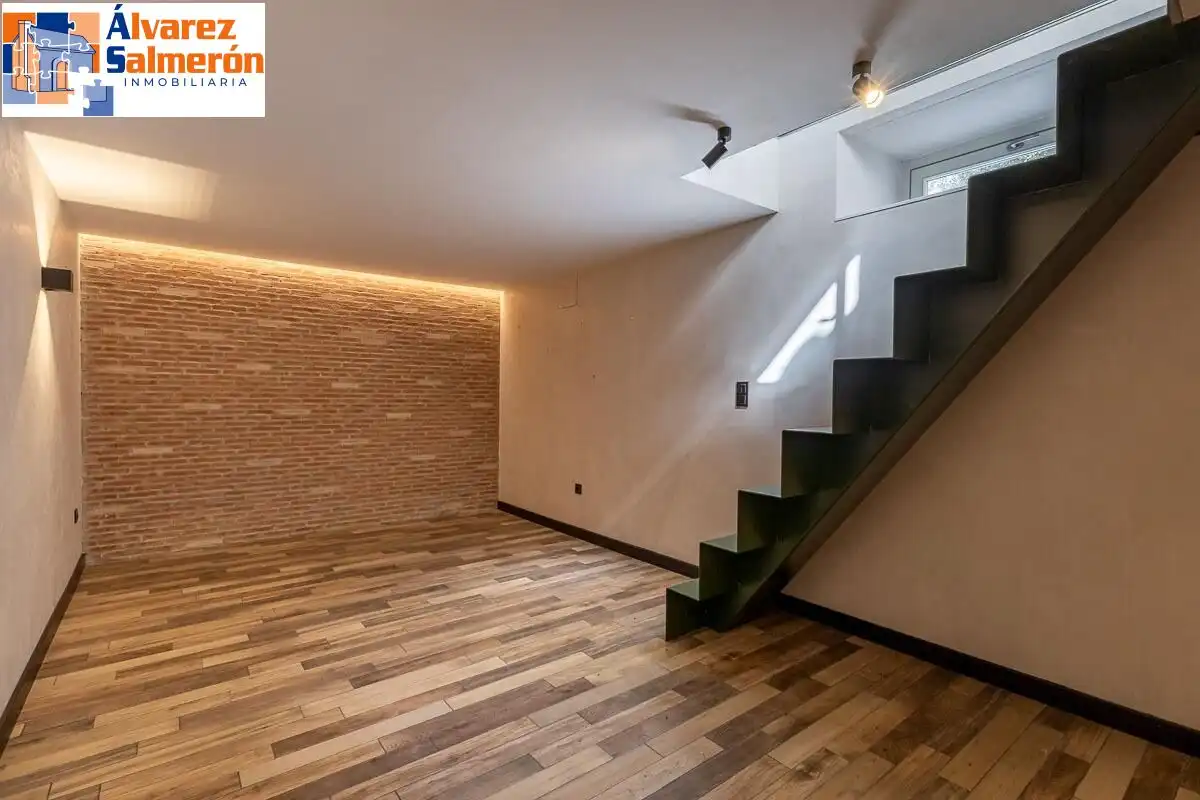 Casa o xalet en venda en Granada amb Aire condicionat, Jardí privat i Terrassa