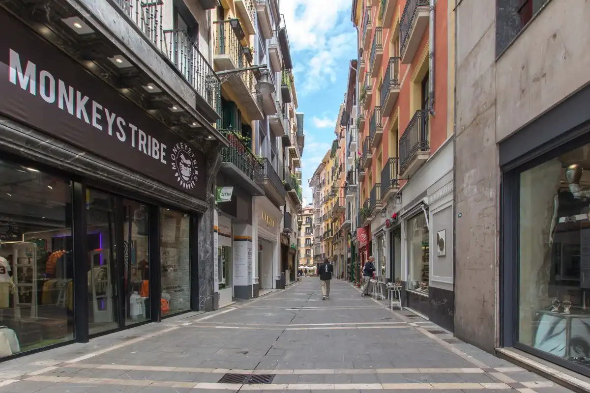 Vista exterior de Local de alquiler en  Pamplona / Iruña con Aire acondicionado