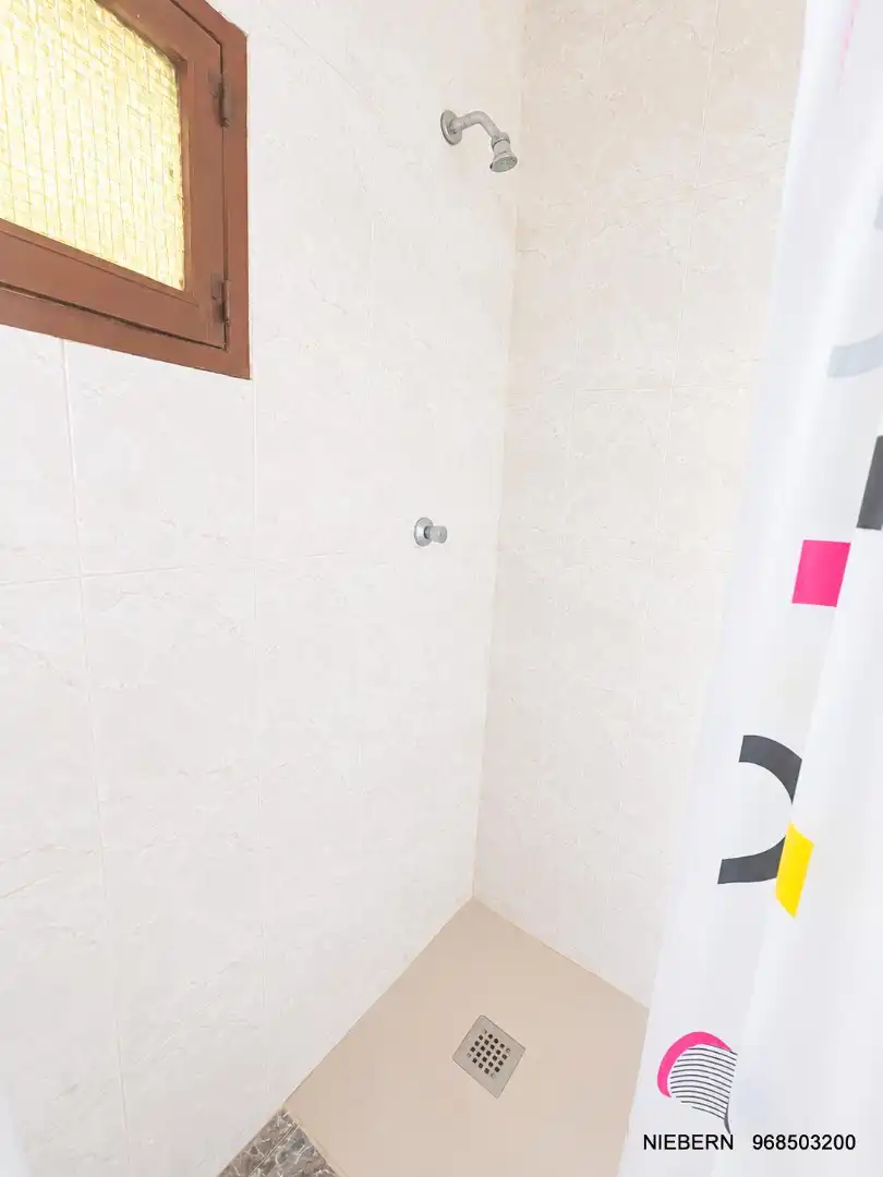 Bany de Casa o xalet en venda en Cartagena amb Aire condicionat, Jardí privat i Terrassa