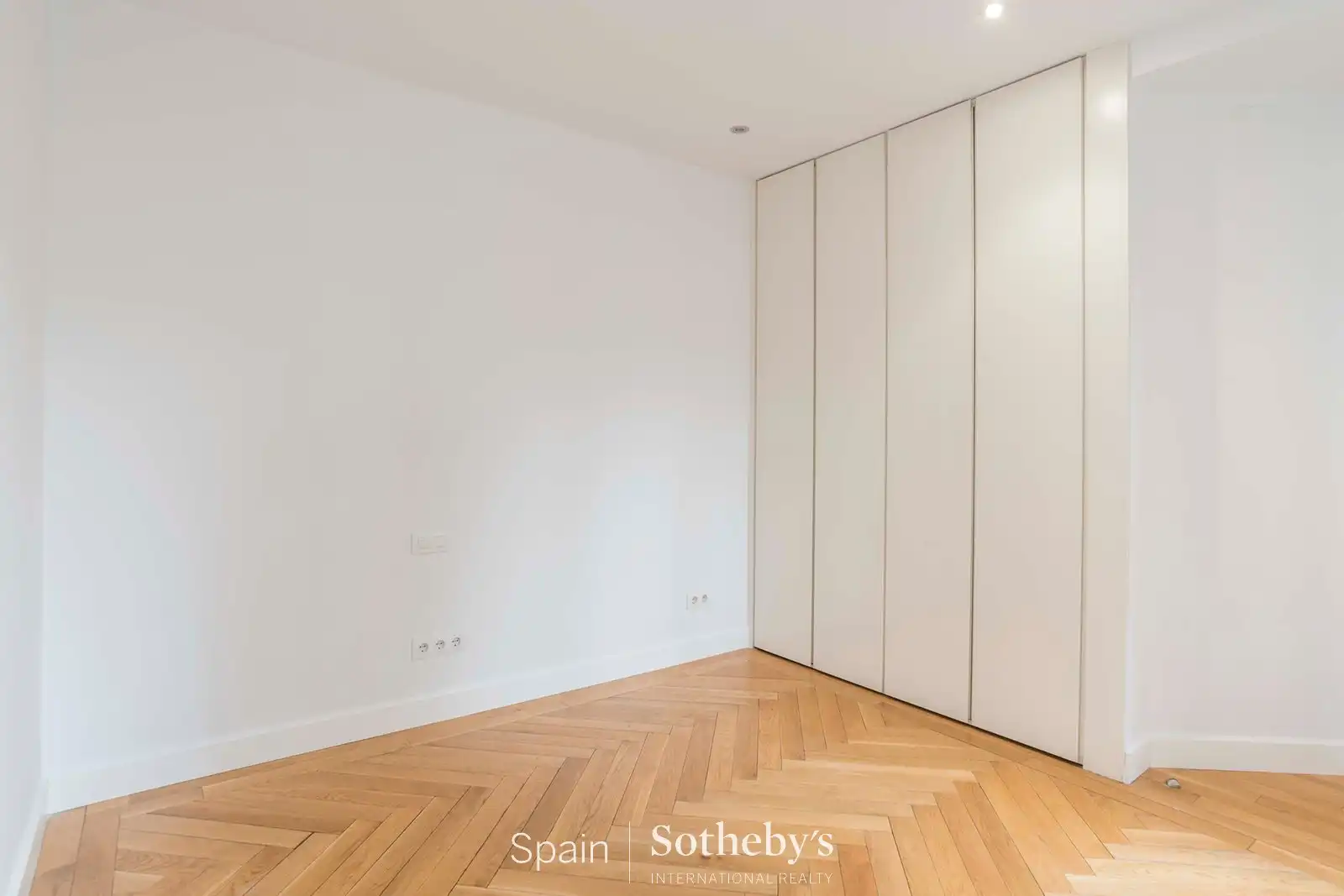 Schlafzimmer von Wohnungen zur Miete in Madrid mit Klimaanlage und Heizung