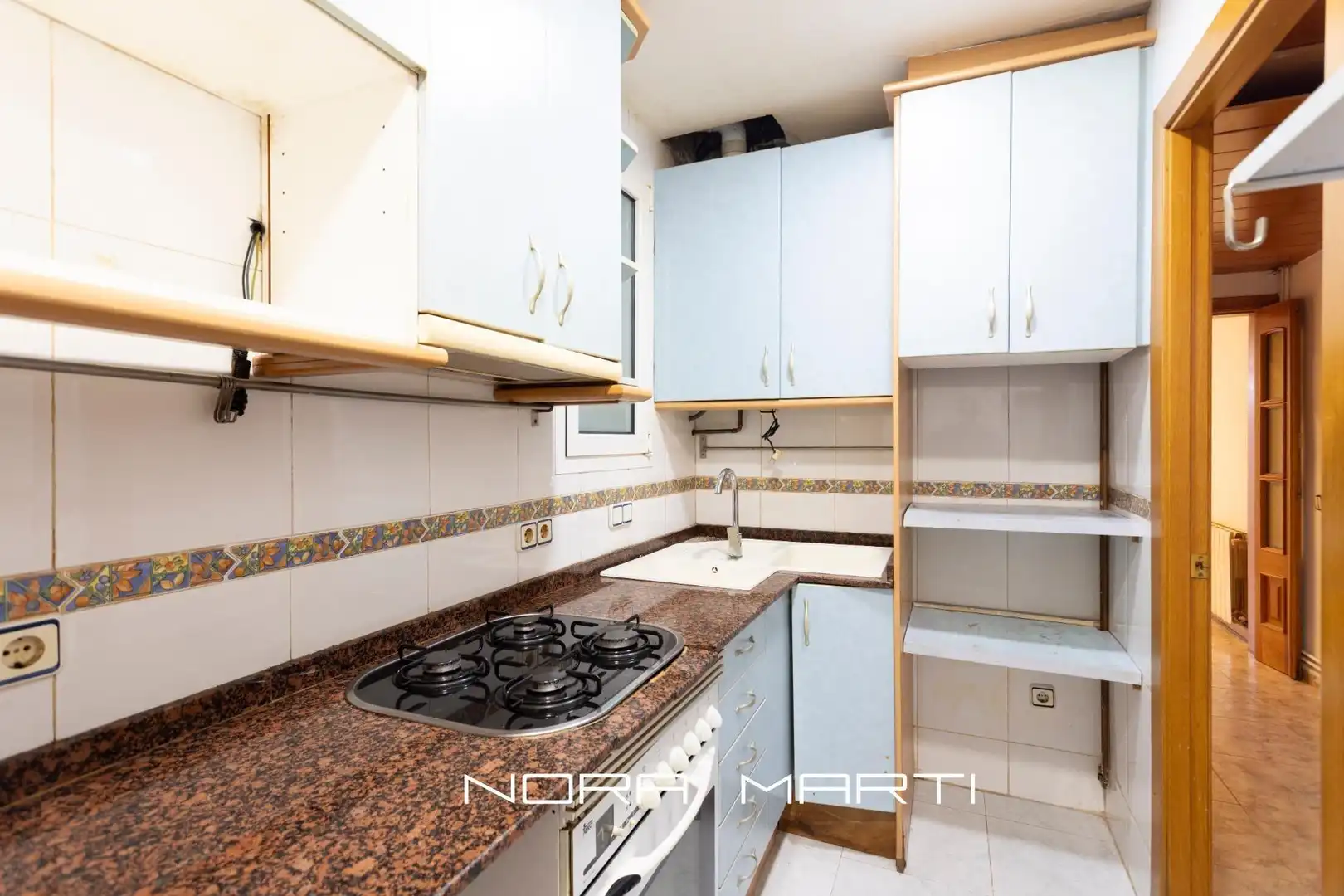 Cocina de Planta baja en venta en Eixample