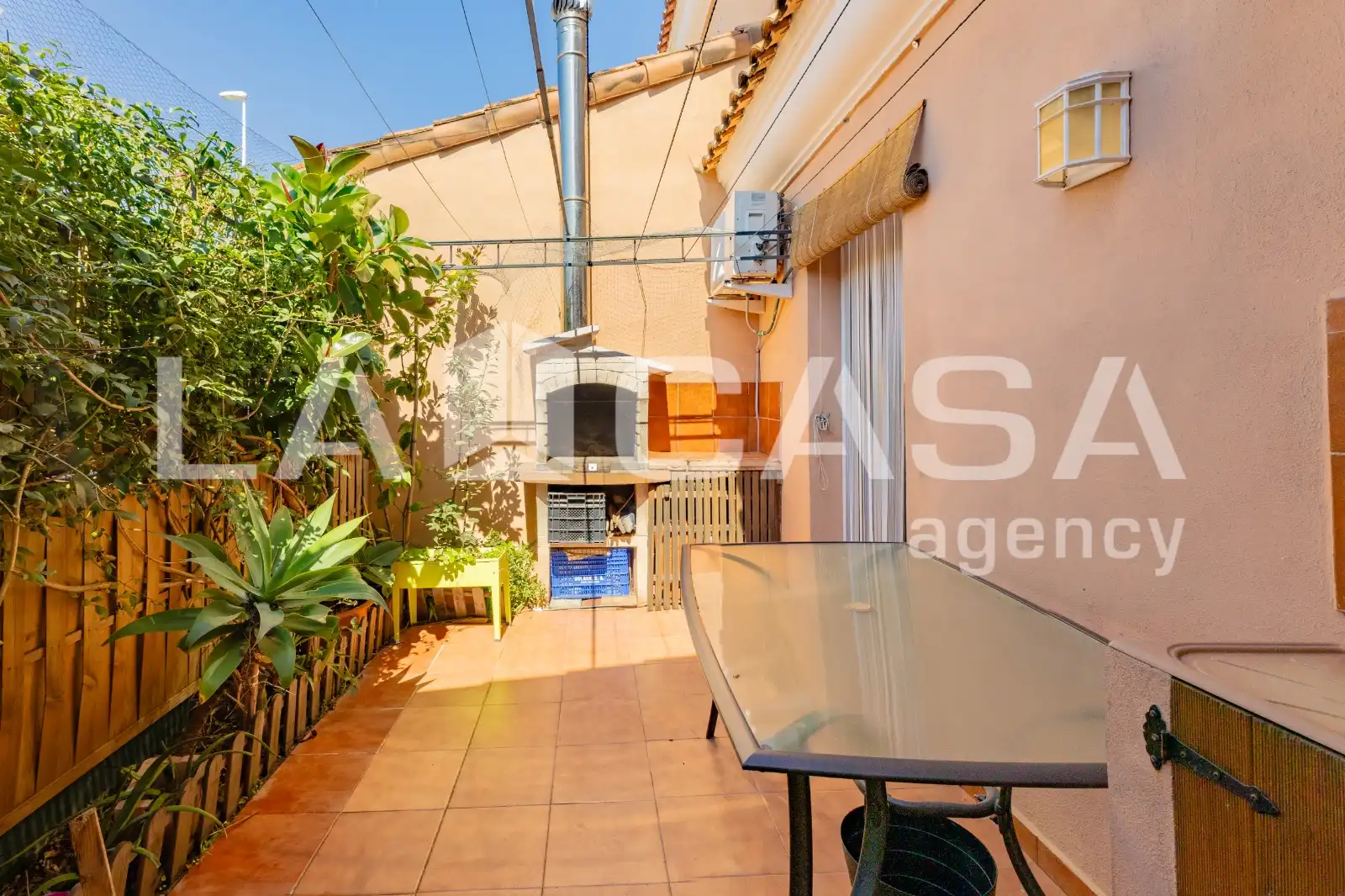 Terrassa de Casa adosada en venda en Sagunto / Sagunt amb Terrassa, Piscina i Balcó