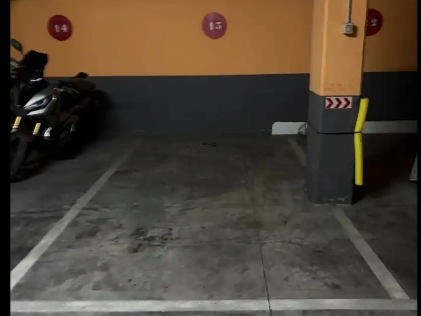 Parkplatz von Garage zum Verkauf in Marbella