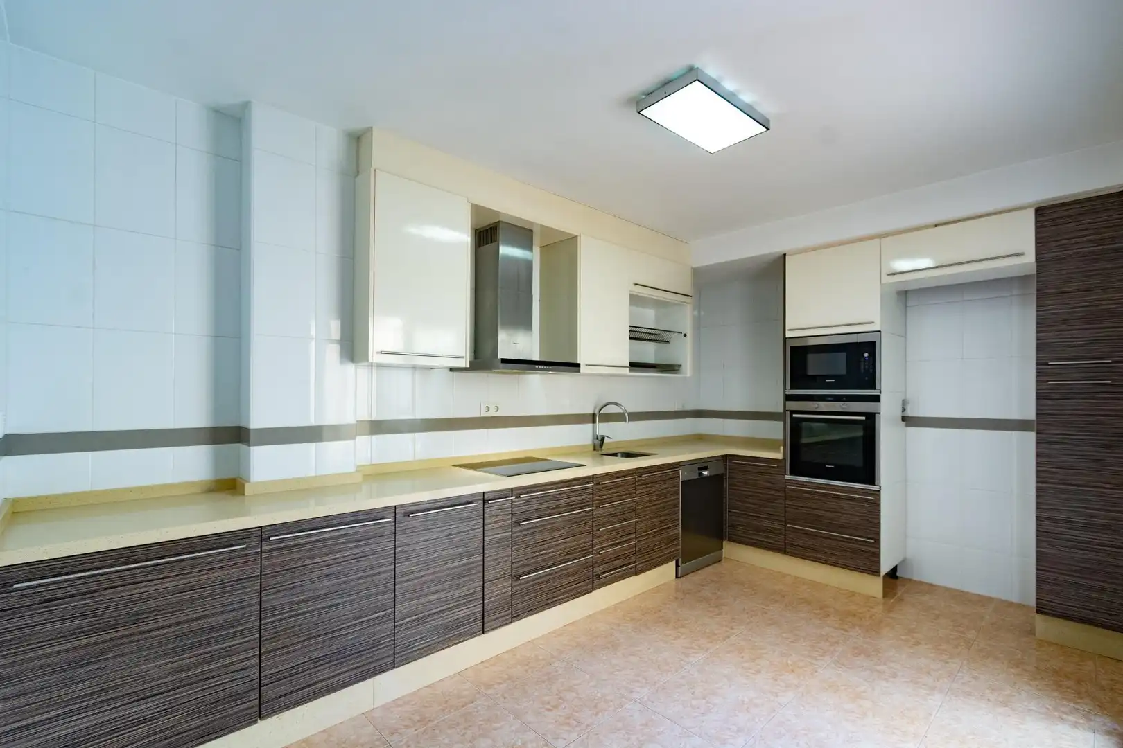 Cocina de Casa o chalet en venta en Cartagena con Aire acondicionado, Calefacción y Jardín privado