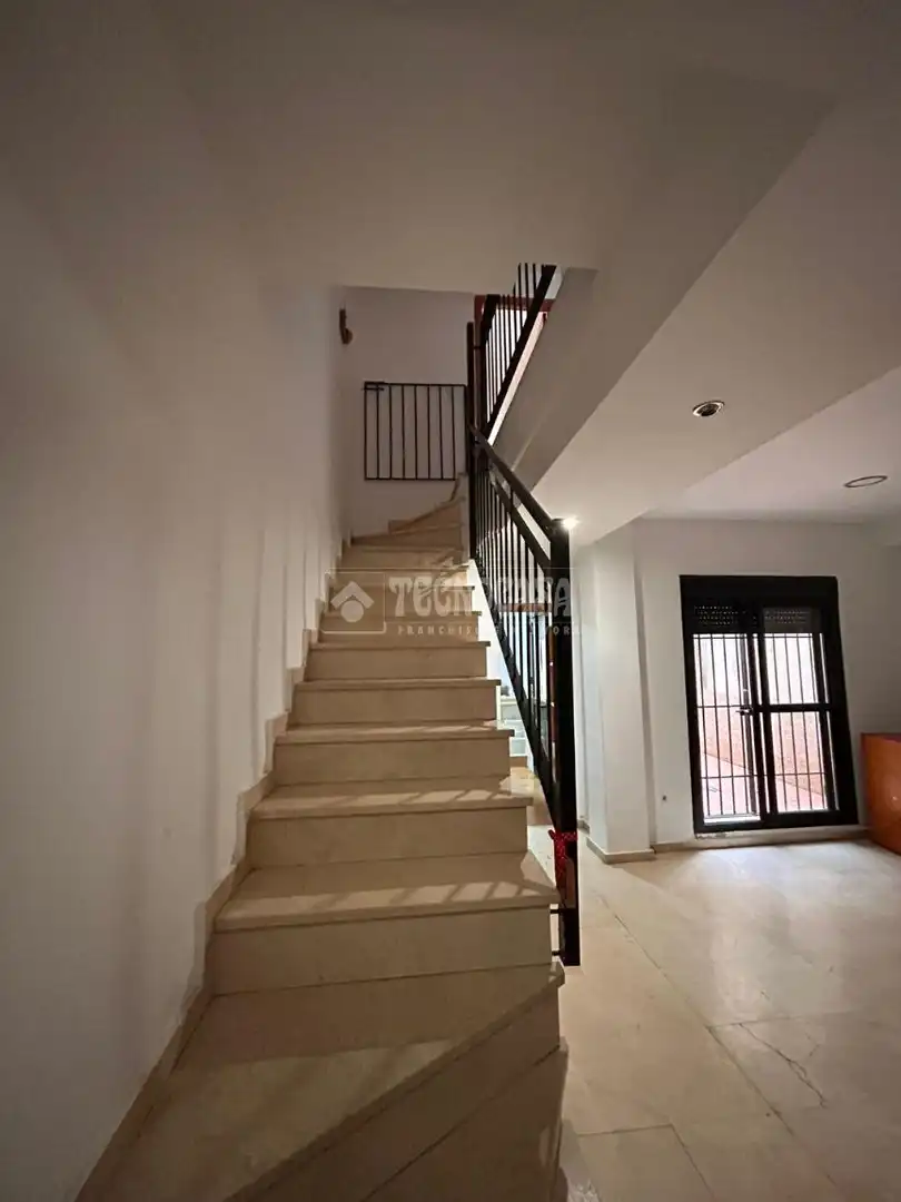 Detached homes for sale in Sevilla  with Terrace