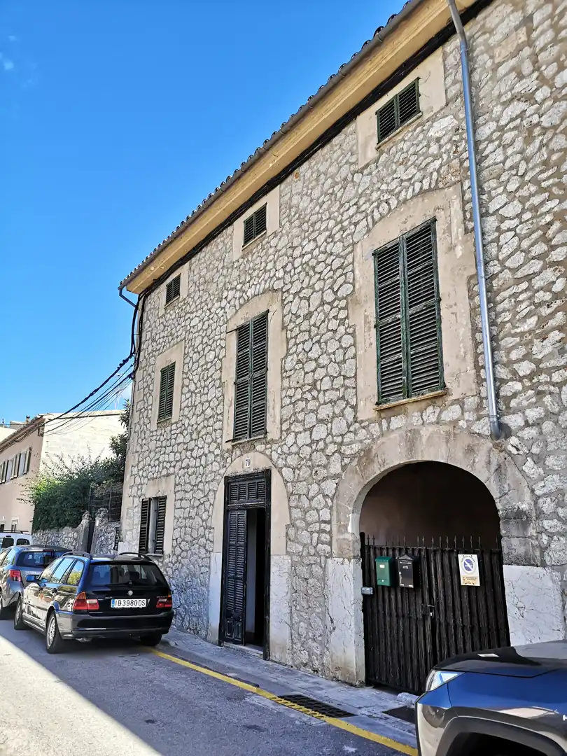 Vista exterior de Casa o xalet en venda en Puigpunyent amb Jardí privat, Moblat i Forn
