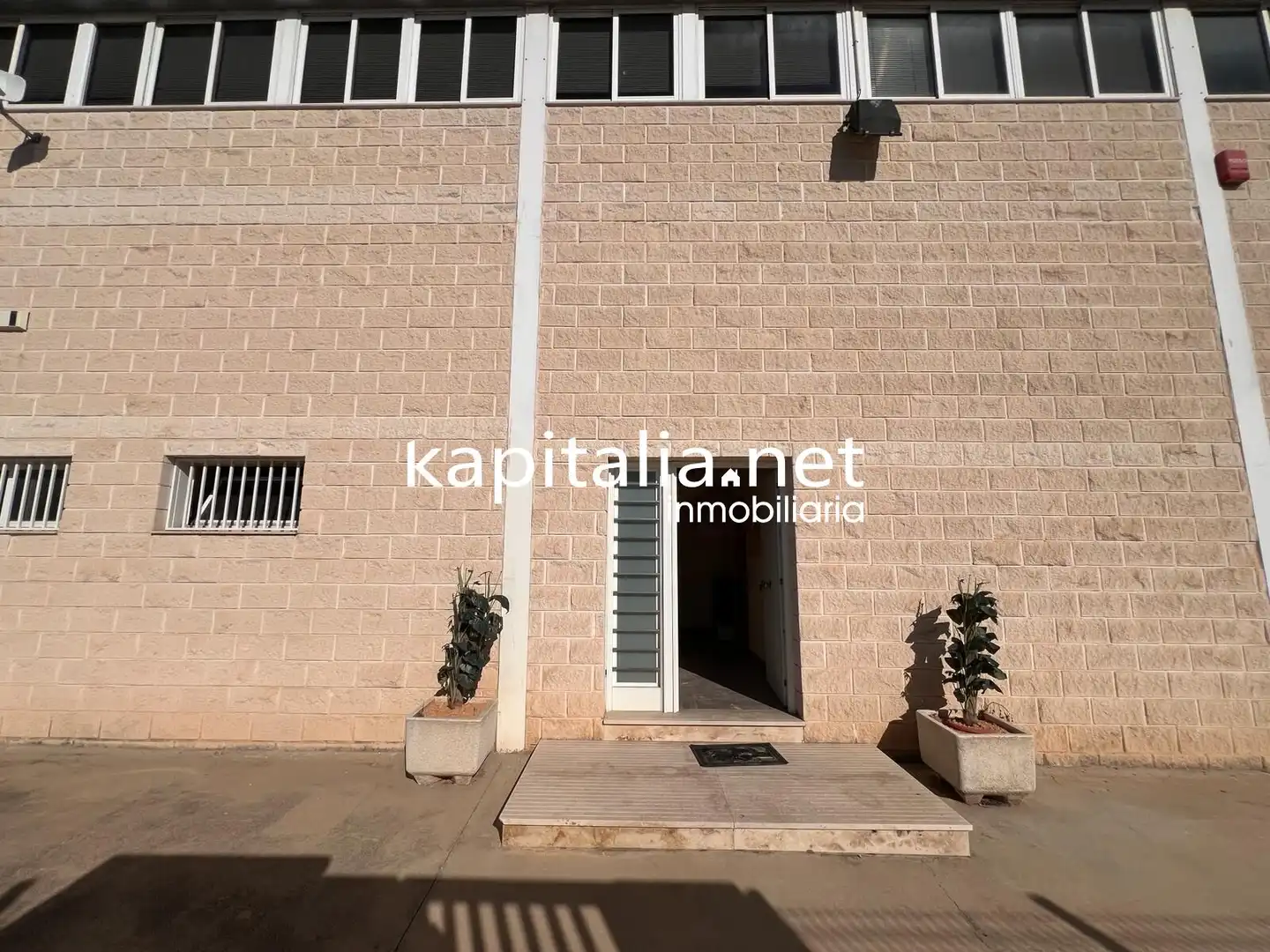 Nave industrial de alquiler en La Llosa de Ranes