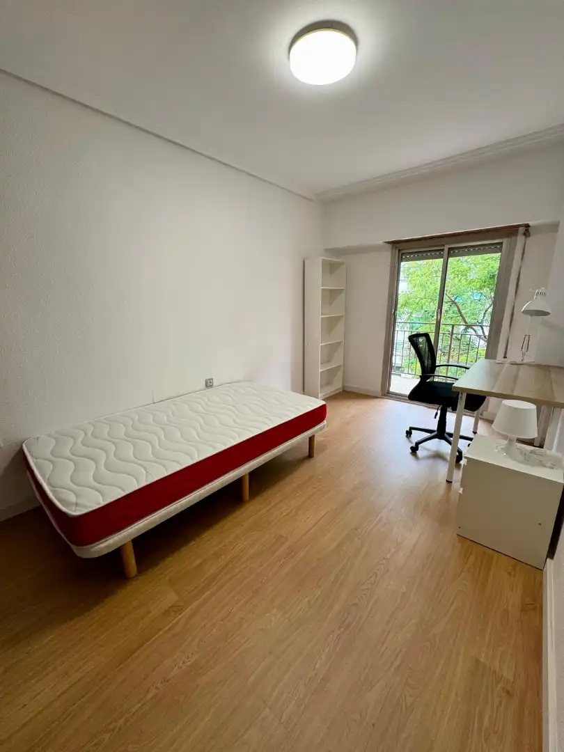 Bedroom of Flat for rent in Valencia  with Air Conditioner, Furnished and Washing machine