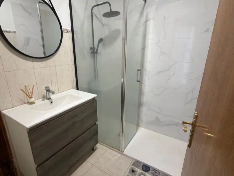 Baño de Piso en venta en Torelló con Terraza y Balcón