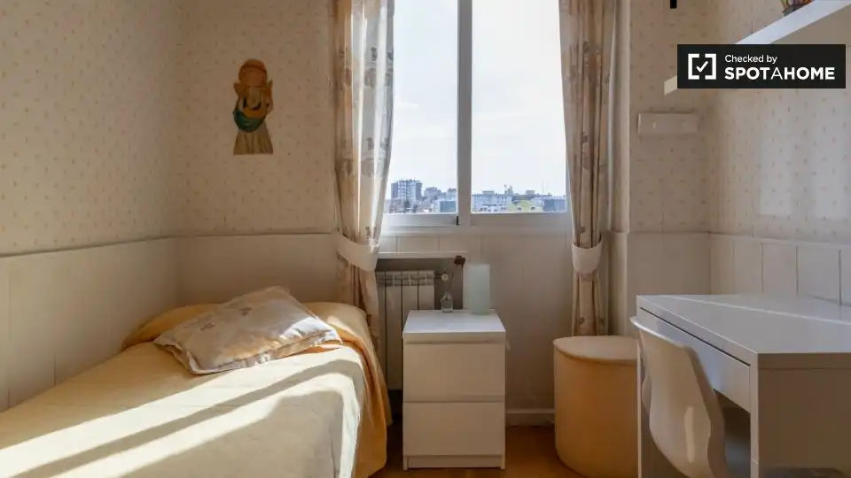 Room in Hispanoamérica - Bernabéu