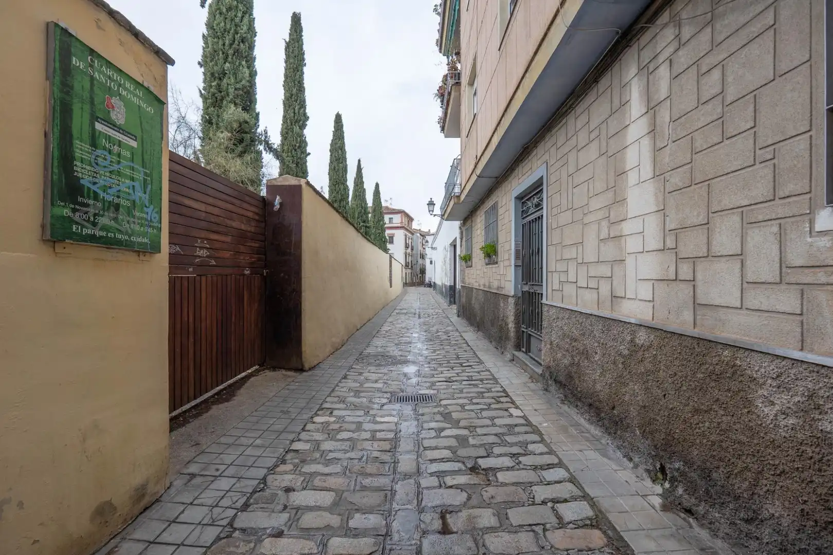 Vista exterior de Piso en venta en Granada con Calefacción