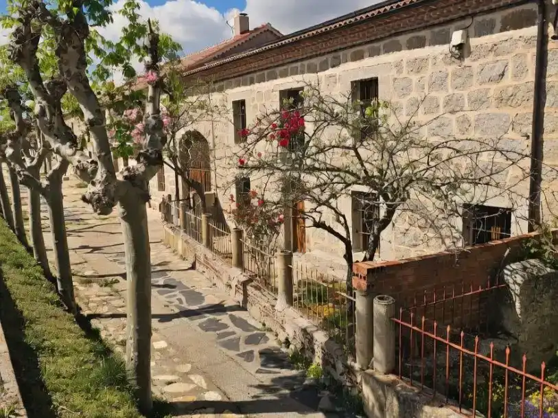 Vista exterior de Pis en venda en Cillán amb Balcó