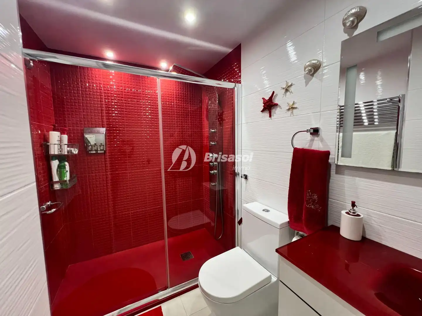 Bathroom of Flat for sale in Salou  with Air Conditioner, Terrace and Community pool