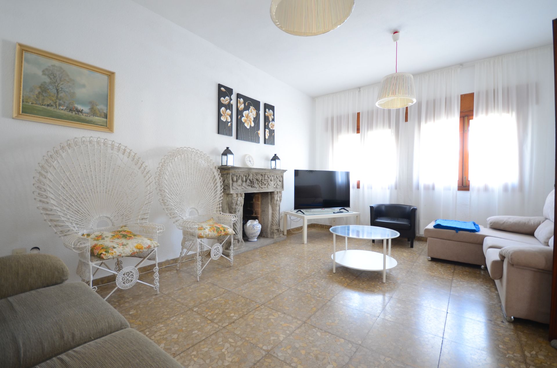 Sala d'estar de Casa o xalet en venda en Almonte amb Jardí privat, Terrassa i Piscina