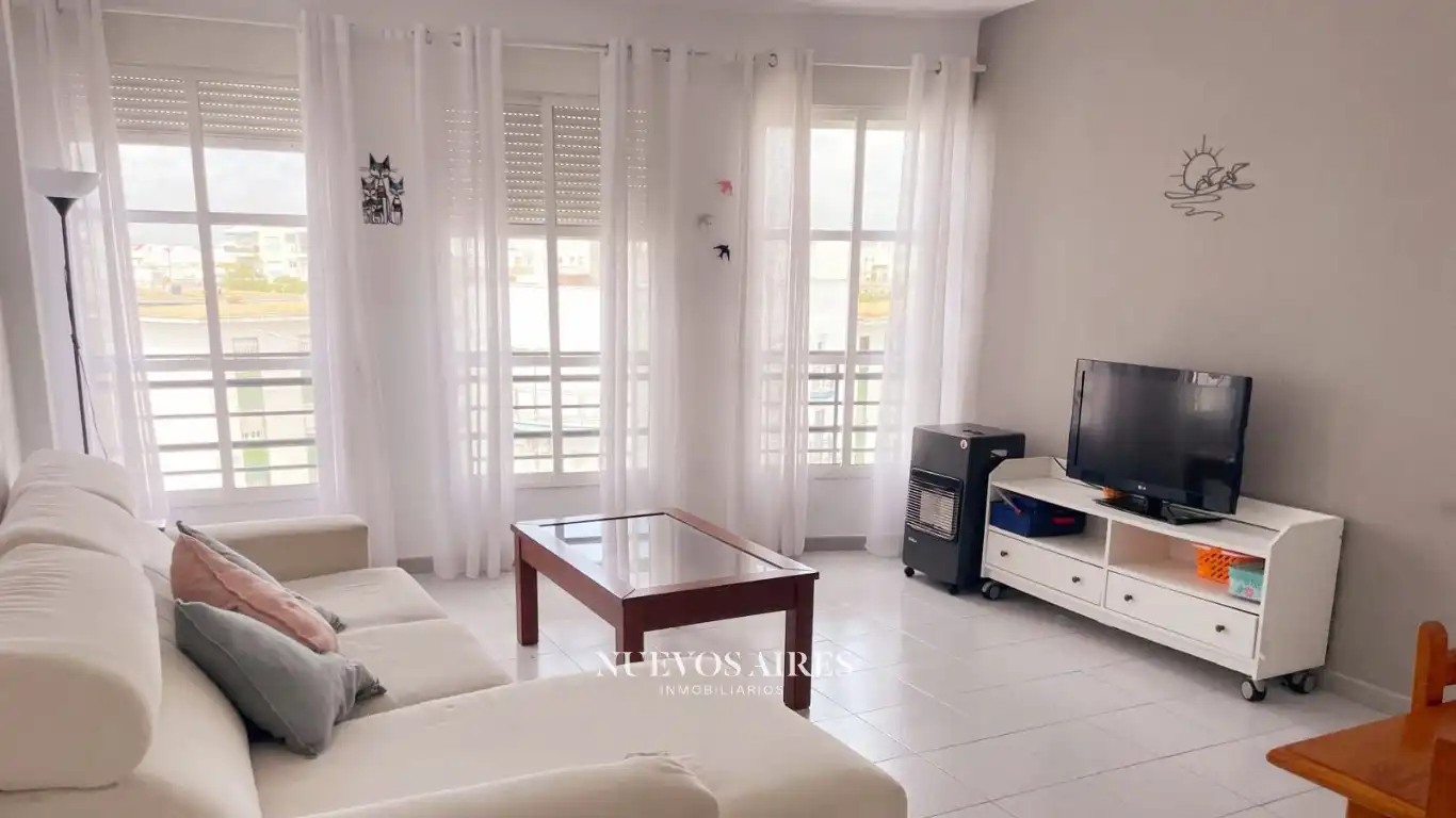 Sala de estar de Ático en venta en Isla Cristina con Terraza, Trastero y Amueblado