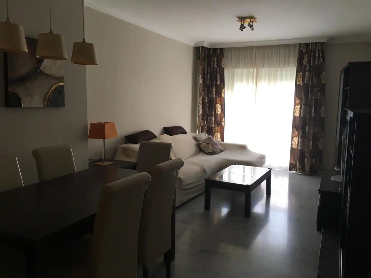 Sala d'estar de Pis de lloguer en Algeciras amb Moblat
