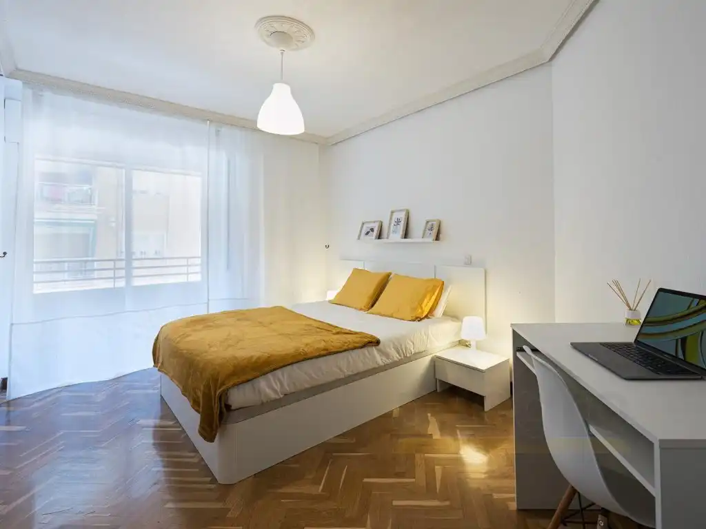 Habitación de Piso en venta en  Madrid Capital