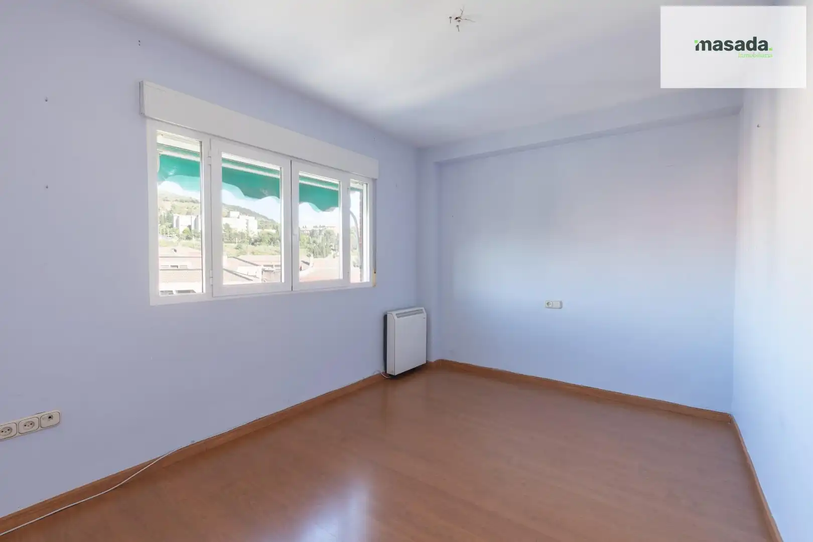 Habitación de Piso en venta en Granada con Aire acondicionado, Calefacción y Balcón
