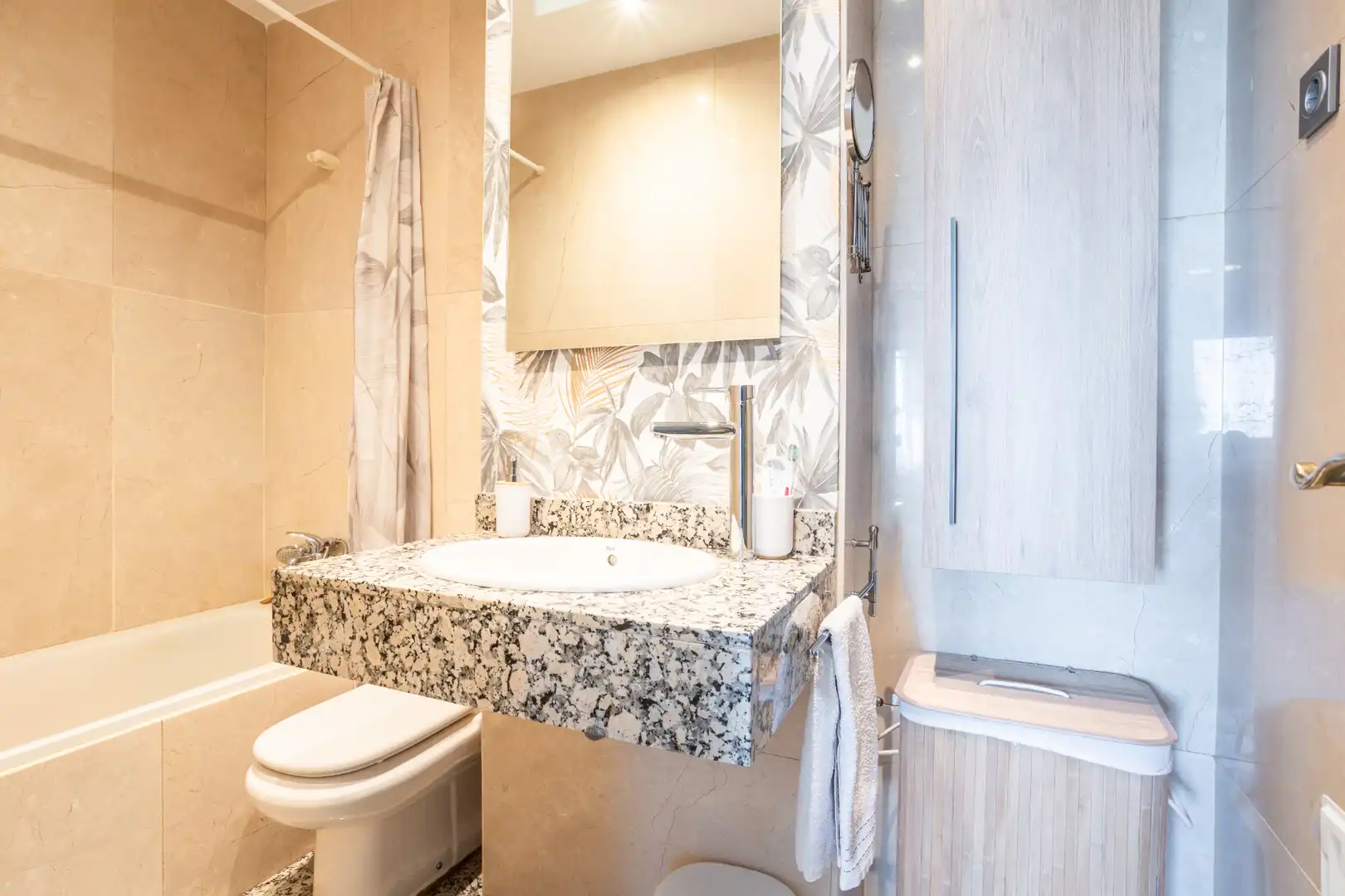 Bathroom of Flat for sale in Brunete  with Air Conditioner, Heating and Terrace