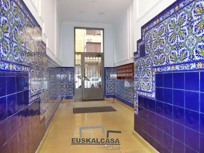 Apartamento en venta en Errekalde