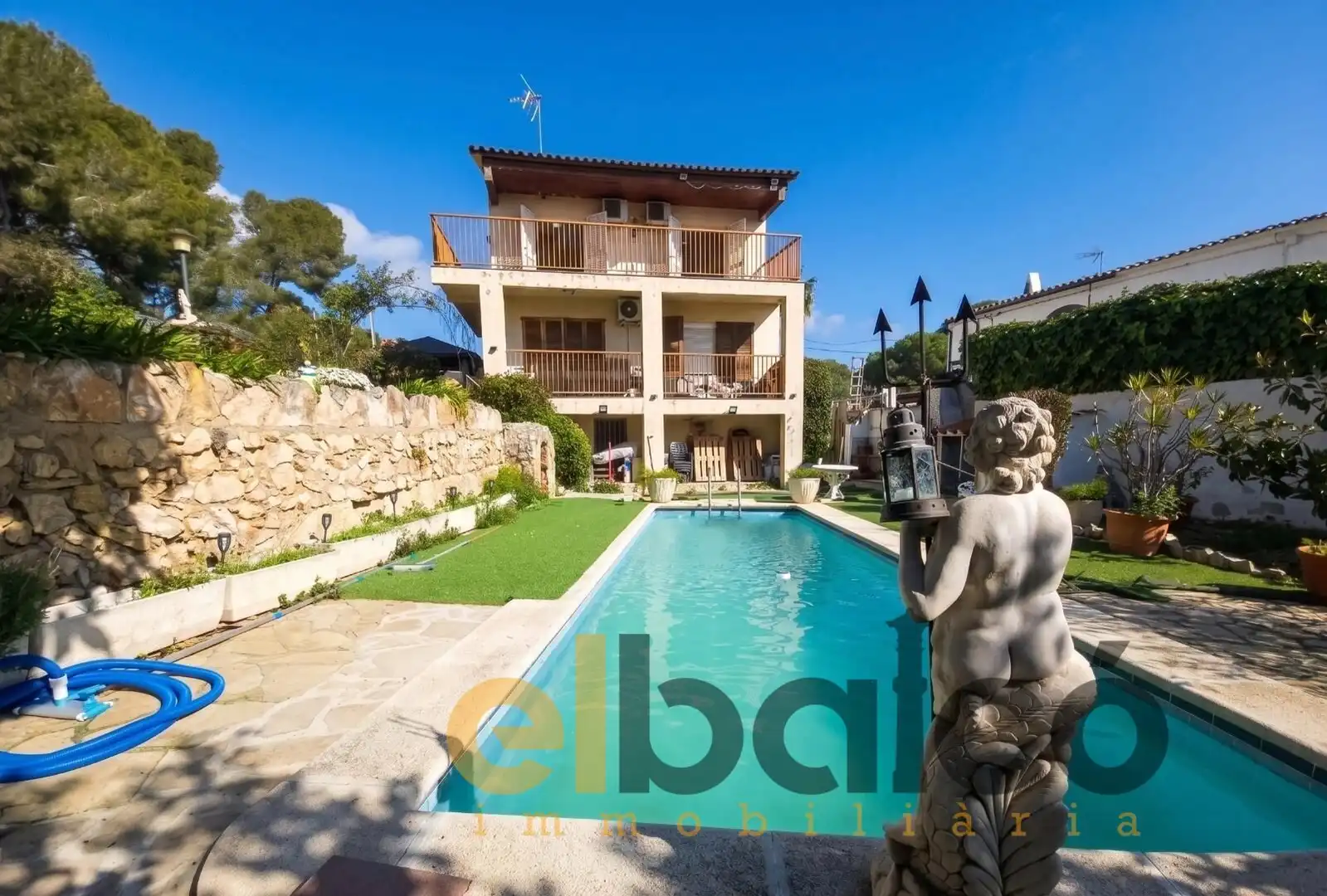 Garden of Houses for sale in Torredembarra  with Air Conditioner, Heating and Private garden
