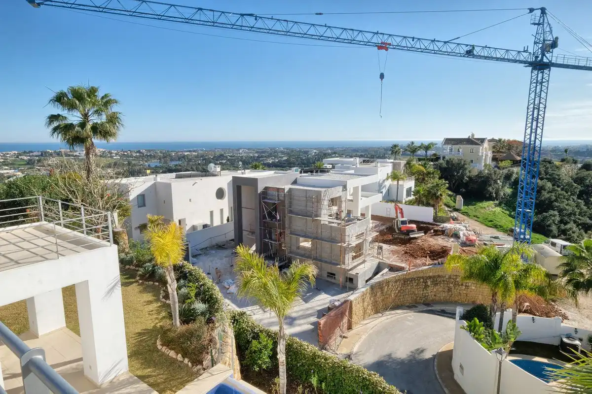 Vista exterior de Casa o chalet en venta en Benahavís con Jardín privado