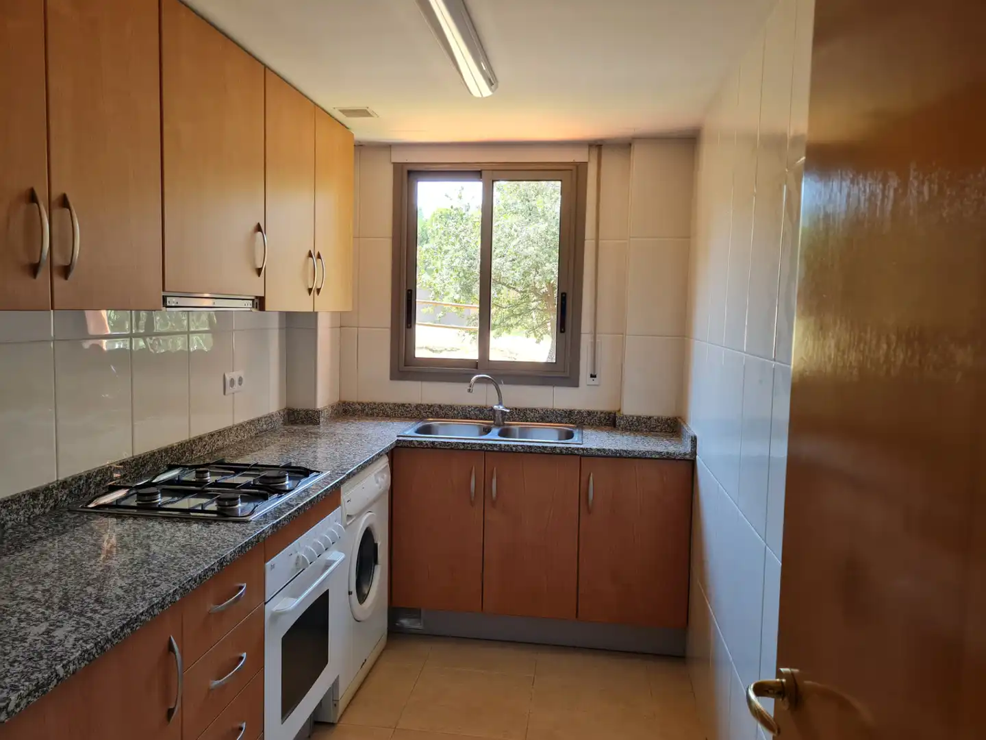 Cocina de Piso de alquiler en Girona con Calefacción, Amueblado y Horno