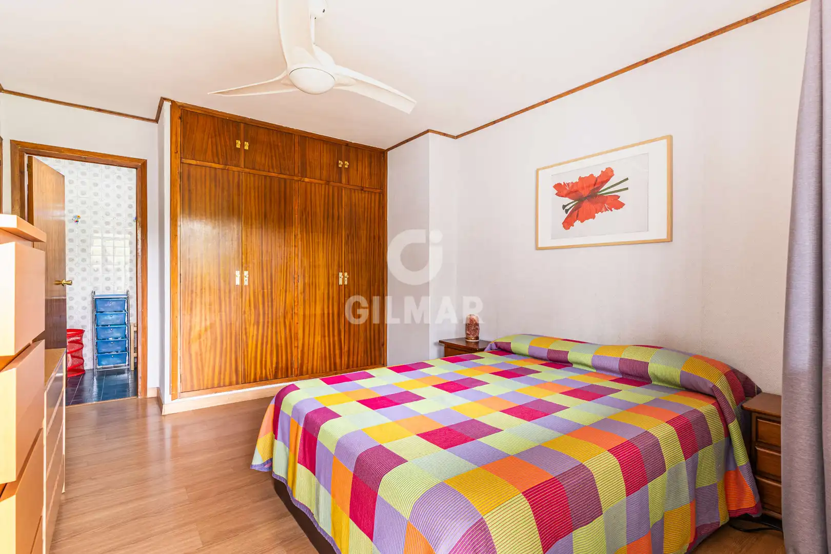 Habitación de Casa adosada en venta en Pozuelo de Alarcón con Calefacción, Jardín privado y Piscina