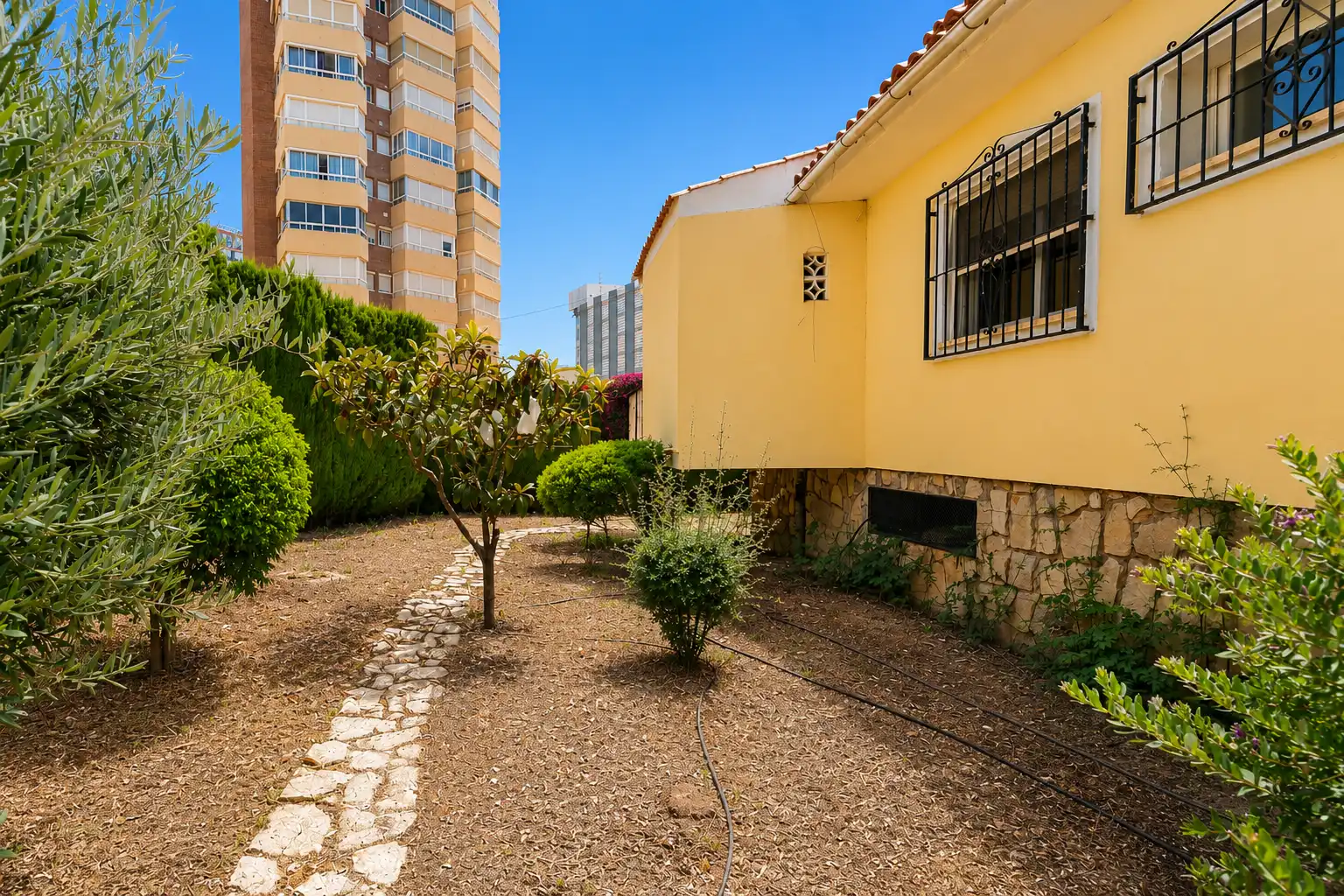 Vista exterior de Casa o chalet en venta en Benidorm con Terraza y Balcón