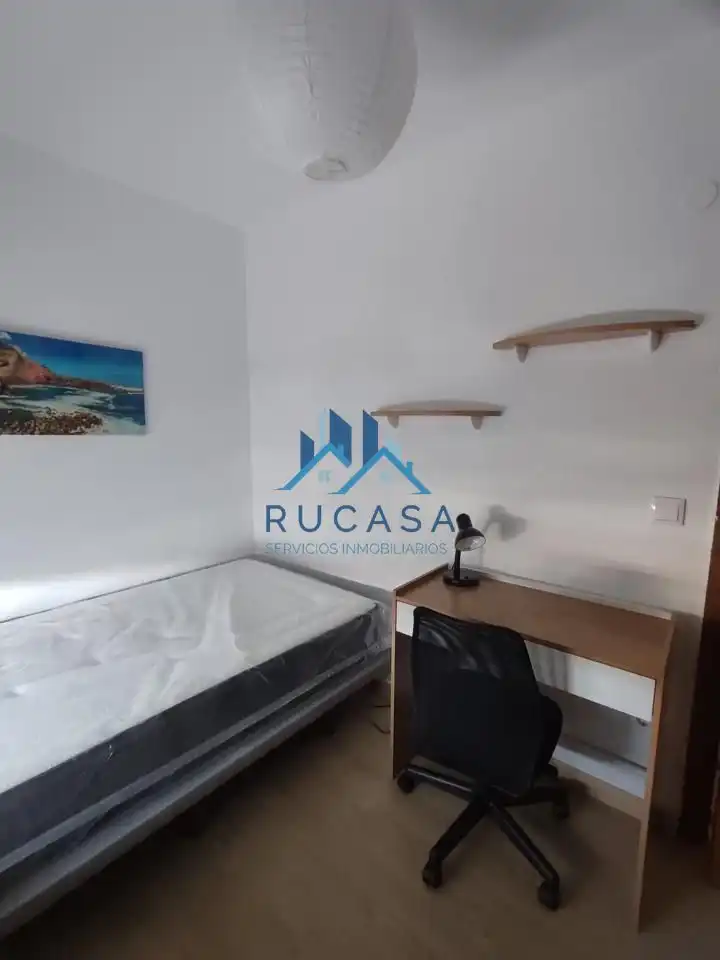 Bedroom of Flat for rent in Torrelavega 