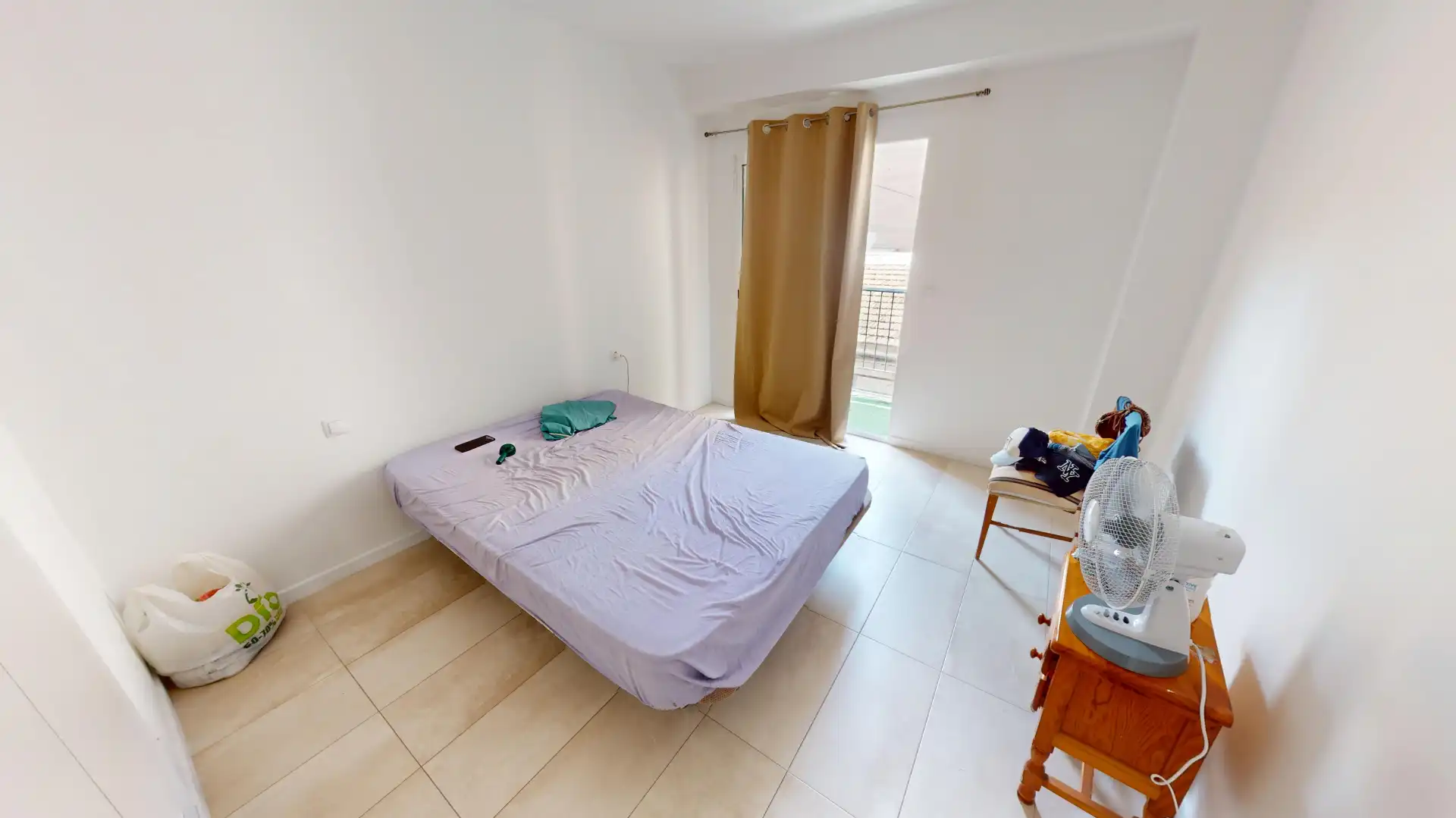 Habitación de Piso en venta en Alicante / Alacant con Amueblado, Lavadora y Balcón